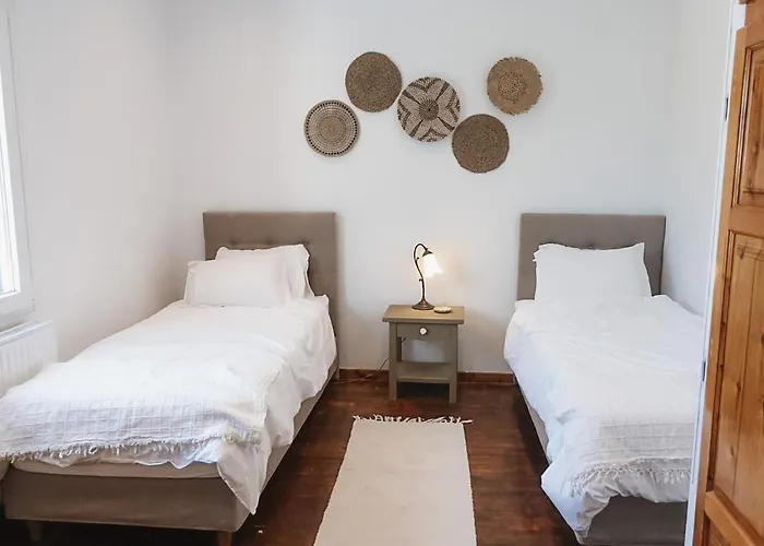 בית נופש The Mykonos House - Newly Renovated Near Town *