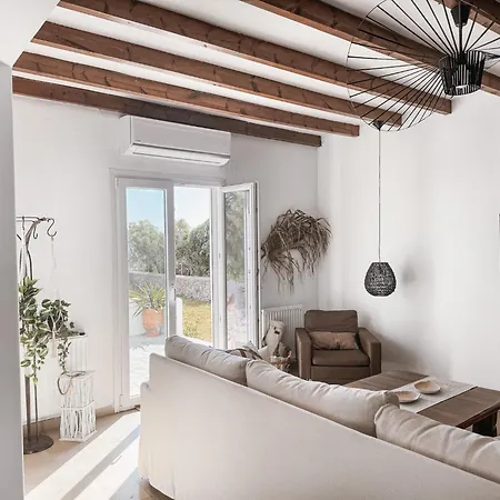 Holiday home The Mykonos House - Newly Renovated Near Town *