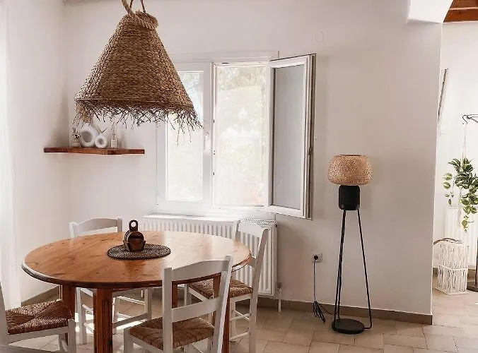 The Mykonos House - Newly Renovated Near Town *